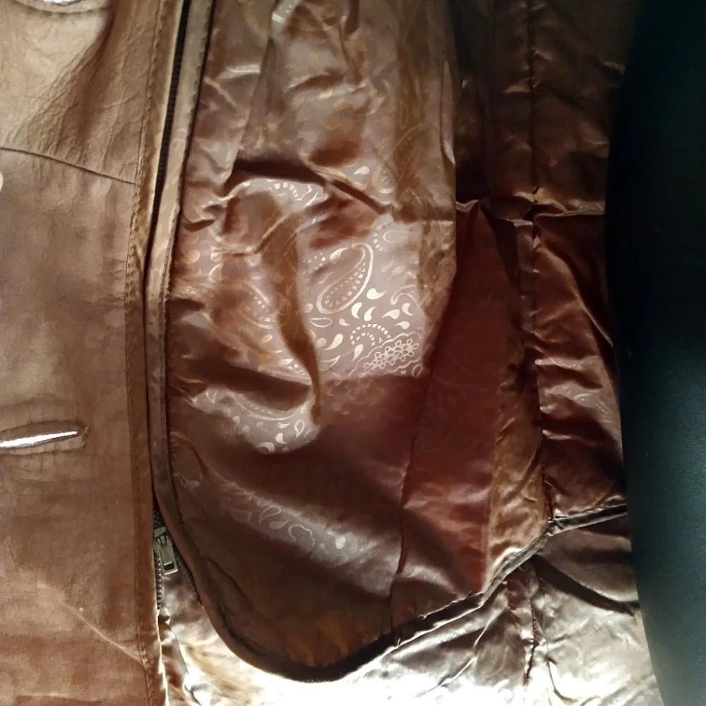 Gorgeous Genuine Leather Coat EUC ❤️ - Picture 7 of 12